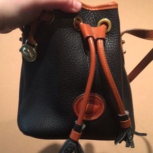 Vintage dooney & Bourke bucket bag